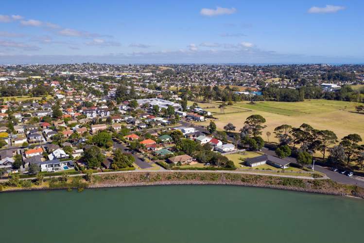 10 Riki Road Point England_5