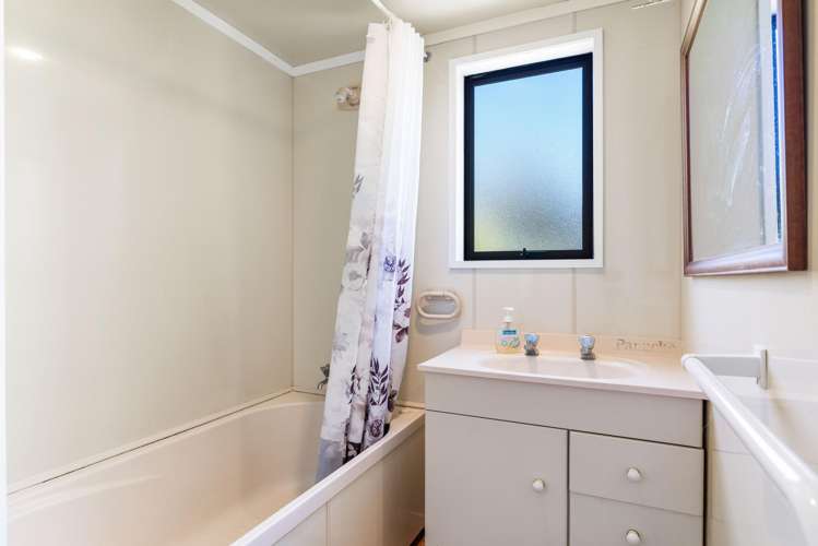 423 Otahu Road Whangamata_32