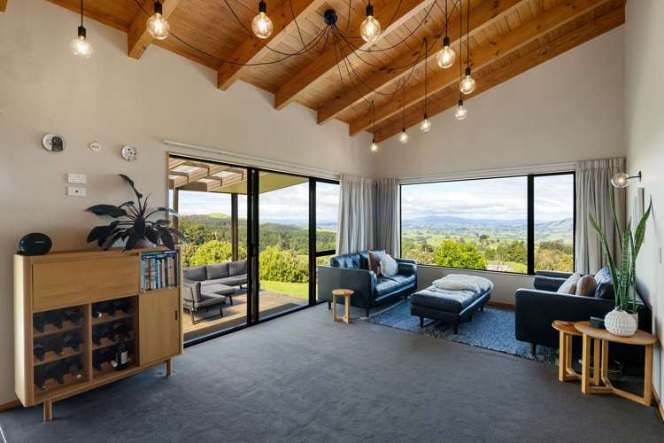 8 Tiwarawara Lane Puketotara_8