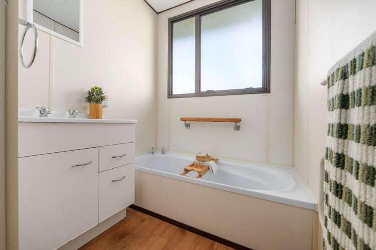 38 Garland Drive Saint Andrews_25