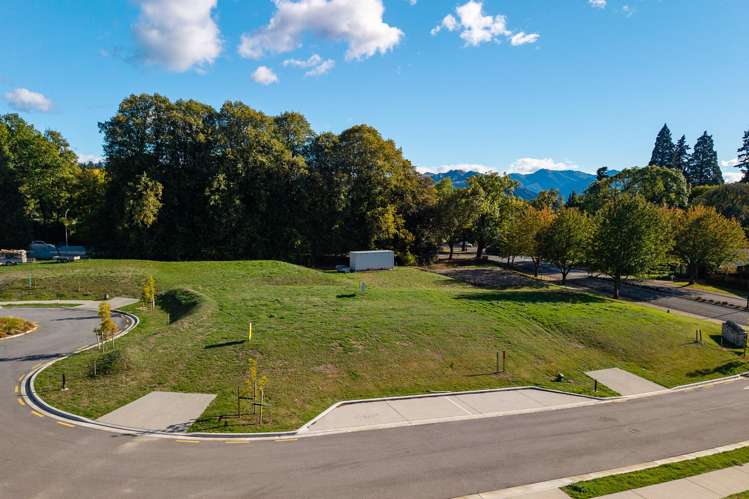 4 and 9 Theodore Court Wanaka_3