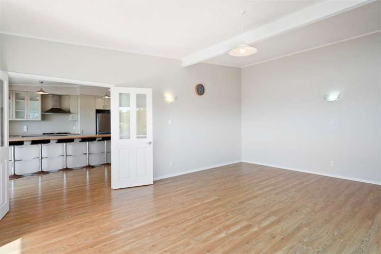 63 Parr Terrace Castor Bay_9