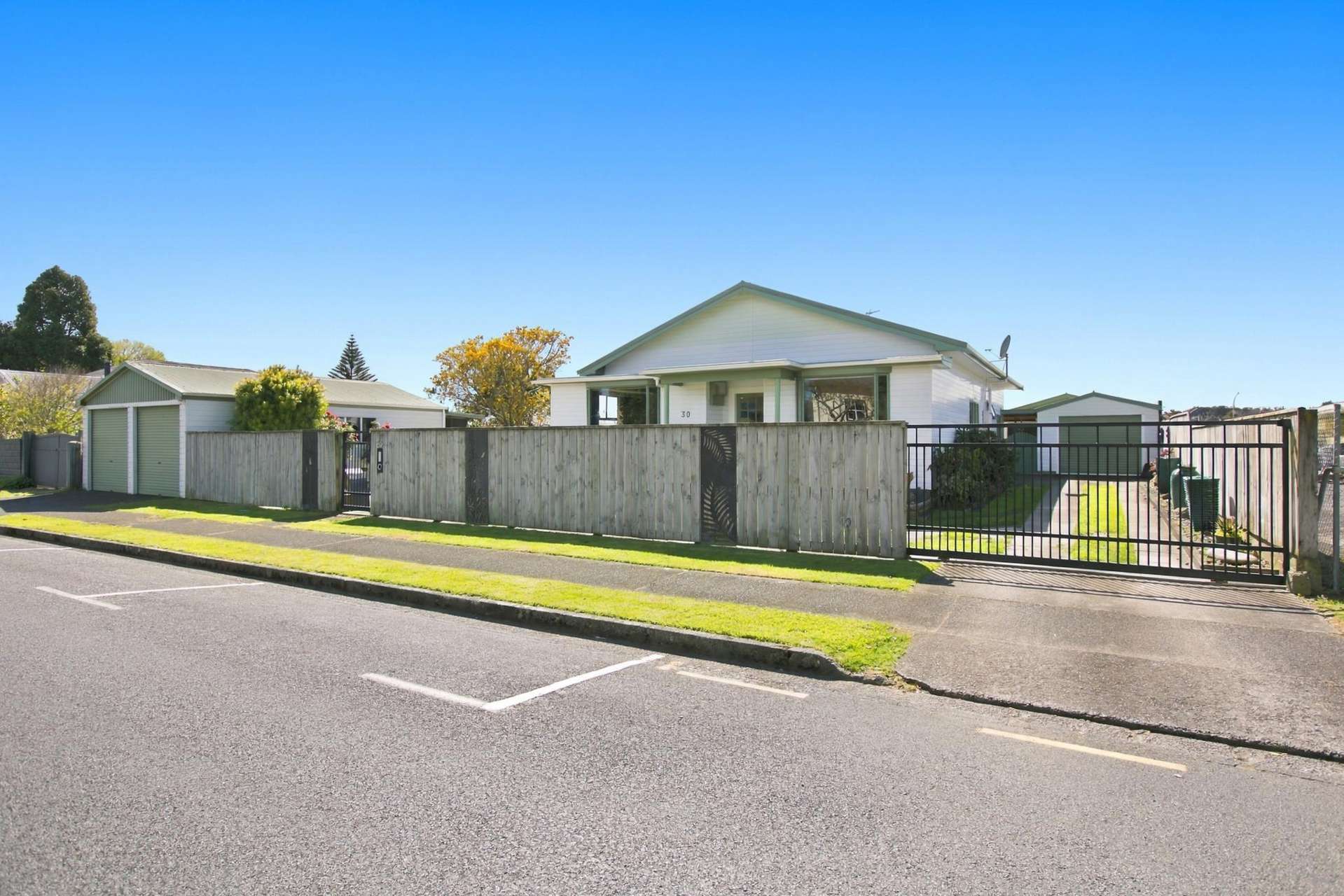 30 Memorial Place Waitara_0