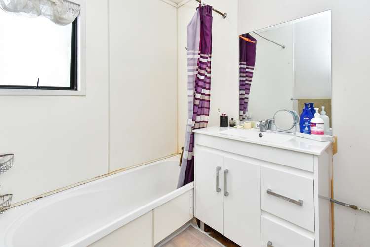 1/100 Wattle Farm Road Wattle Downs_8