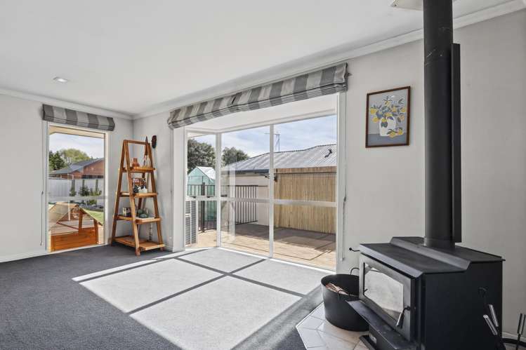 22 Paget Drive Woodend_12