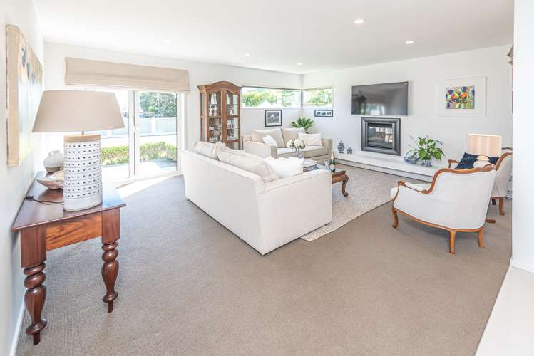 16 Egmont Street Patea_15