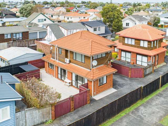 Sunny Brick, Cedar & Tile Family Home
