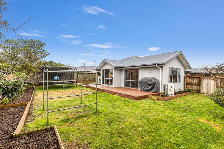 15 Otia Drive Richmond_16