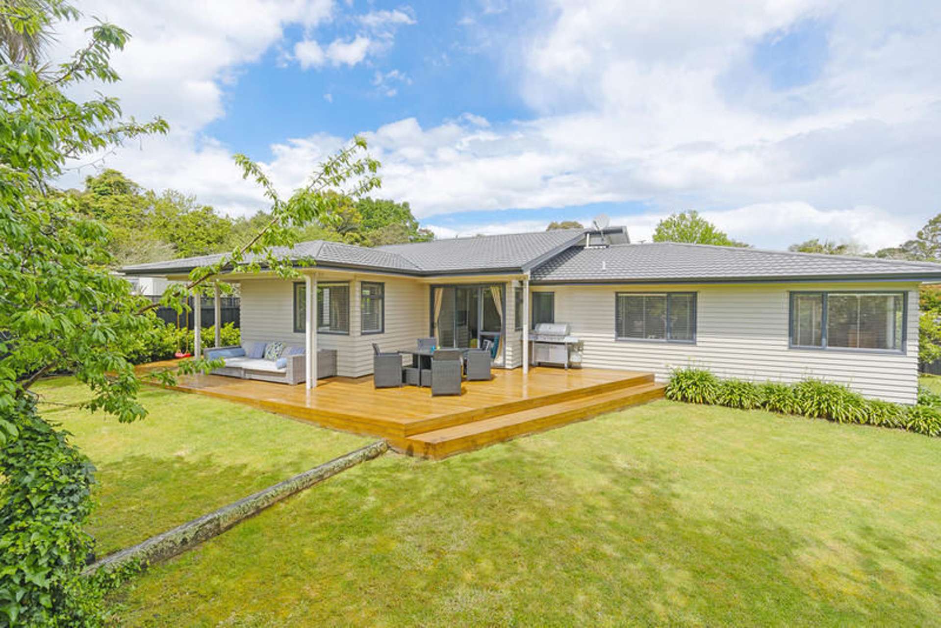 56a Sylvan Crescent Te Atatu South_0