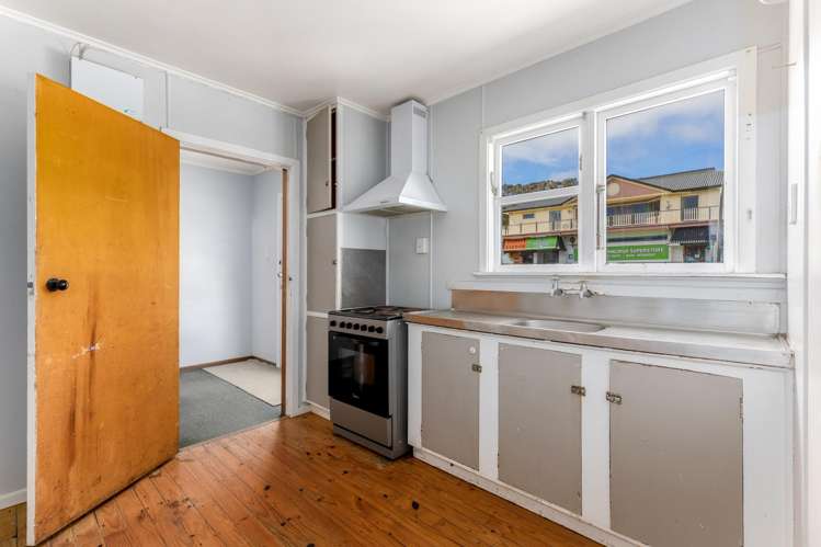 301-303 Warspite Avenue Waitangirua_11