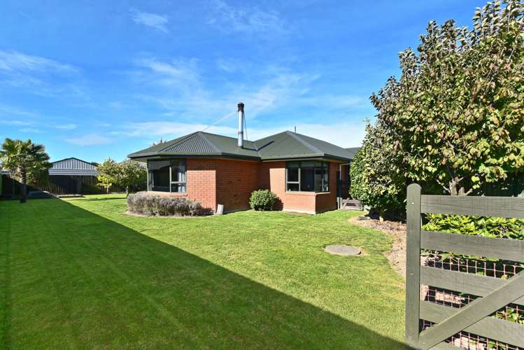 11 Devon Crescent Darfield_0