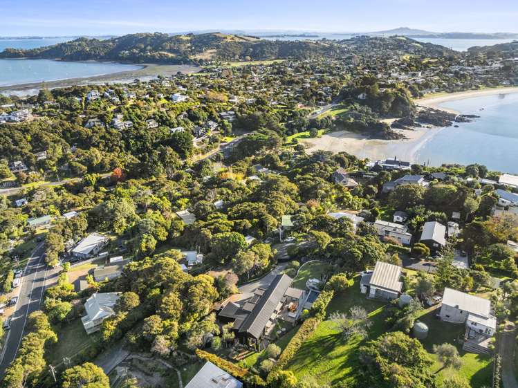 6 Queens Drive Oneroa_28