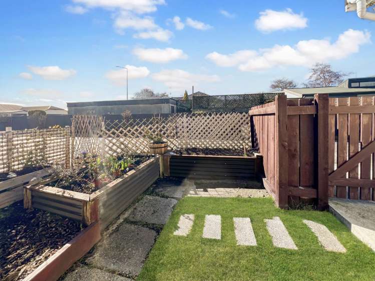 2/307 Yarrow Street 10549_11