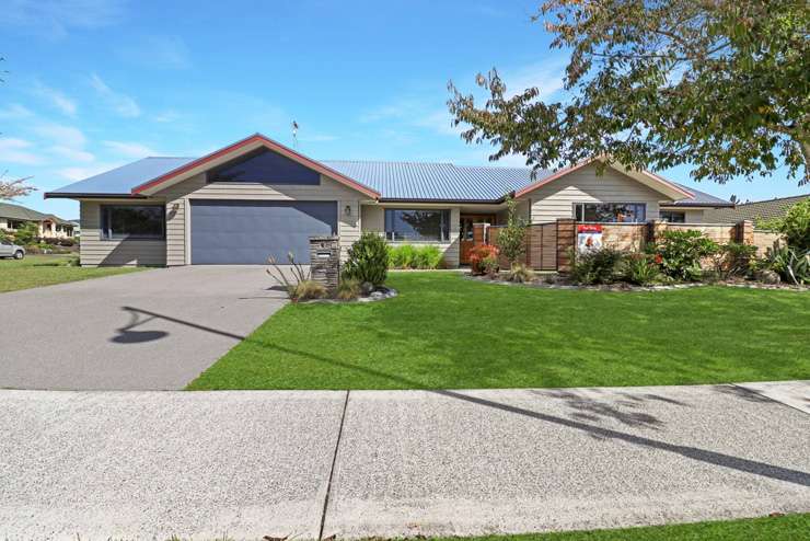 A four-bedroom on 2.25ha at 292 Beach Road, in Katikati, Bay of Plenty, is on the market for sale. Photo / Supplied