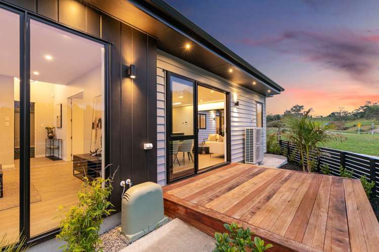 12 Milldale Drive Wainui_12