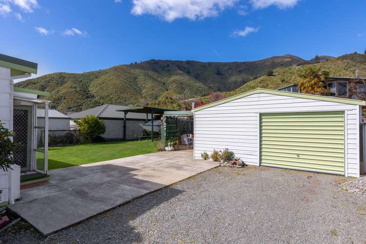 72 Moana View Road Waikawa_25