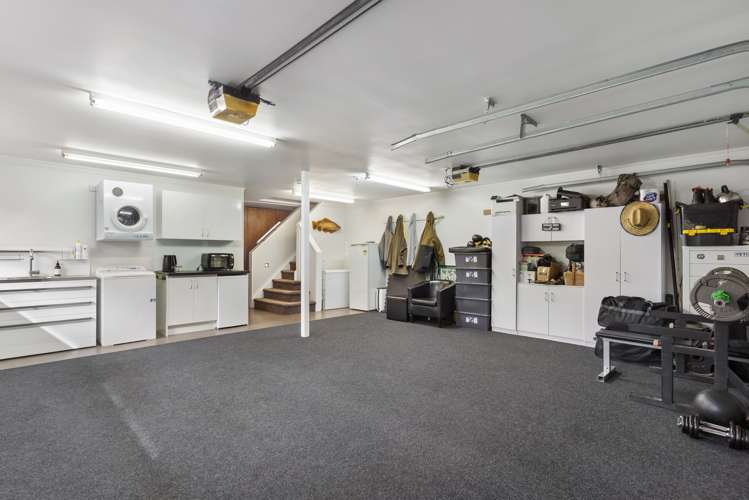 520 West Coast Road Oratia_19