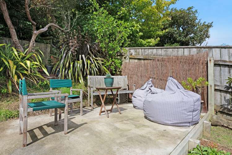 11 Firth Terrace Karori_22