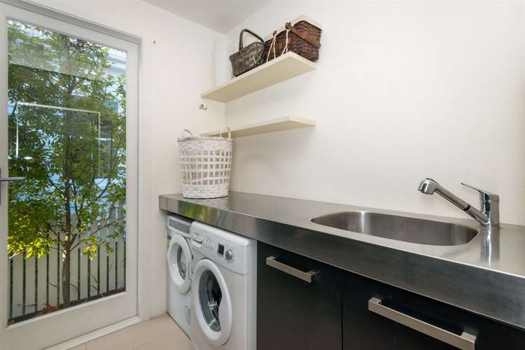 16 Russell Street Stanley Point_24