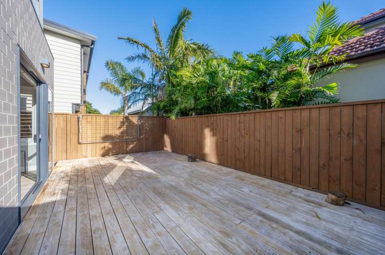 4 Finesse Lane Bucklands Beach_16