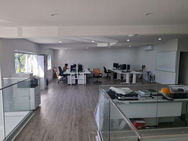 8 Riverbank Road New Lynn_3