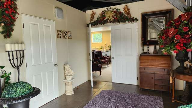 1918 Egmont Road Kaimiro_3