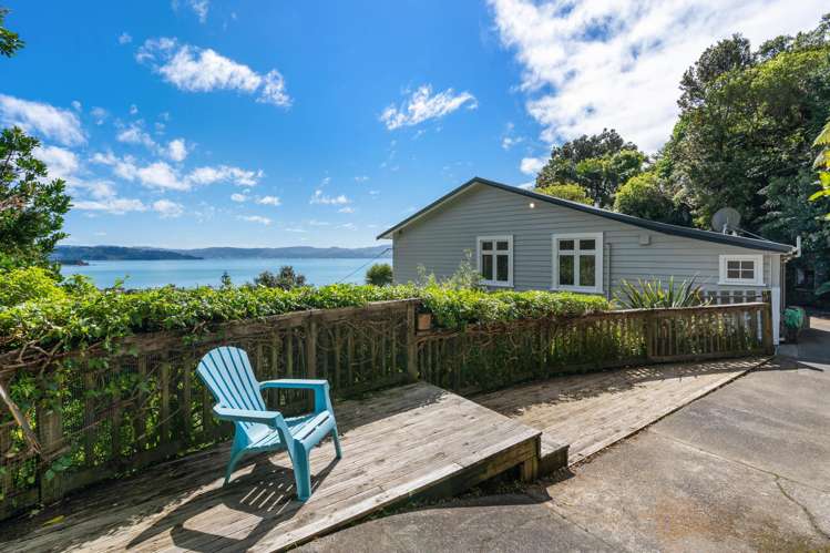 3 Mackenzie Road Eastbourne_33