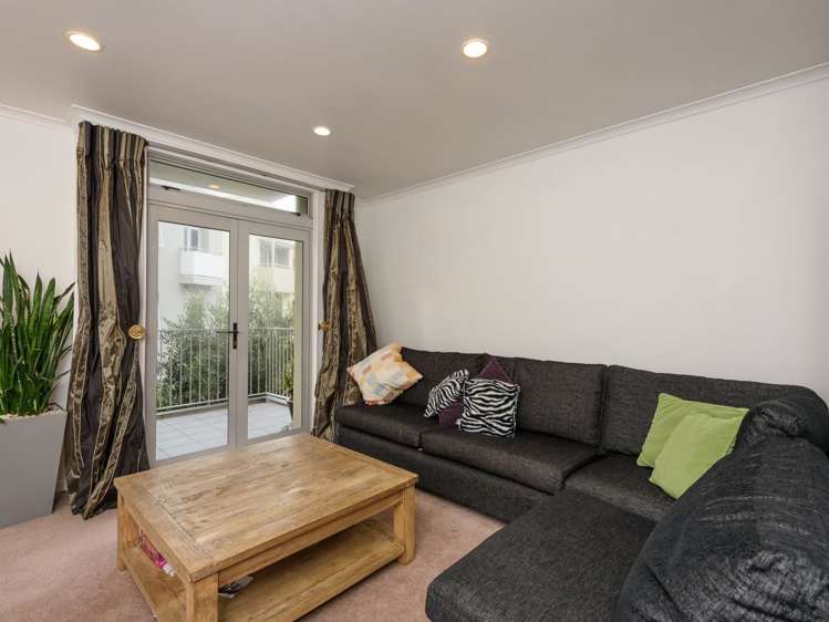 54/305 Evans Bay Parade Hataitai_5