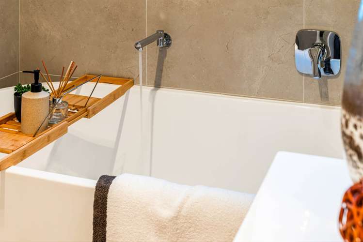 22 Tipu Crescent Wainui_13