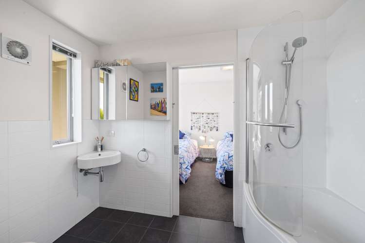 10 Quarry Hill Terrace Kennedys Bush_15