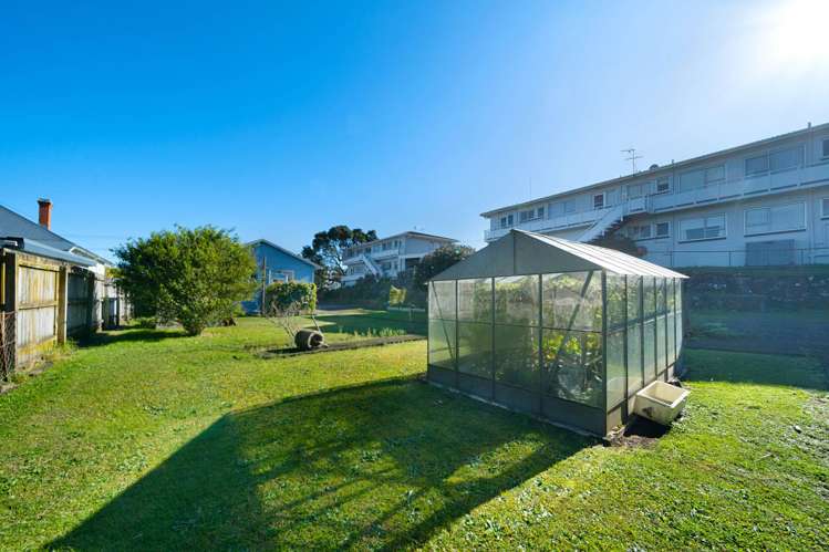 24 Fowlds Avenue Sandringham_23