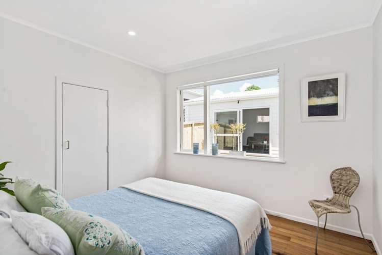 124a Archibald Road Kelston_13