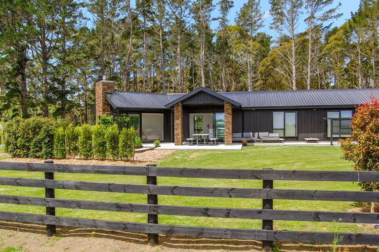 1 Gumtree Way Kaiwaka_18