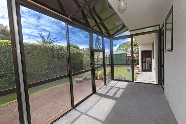 2 Rhinevale Close Henderson_12