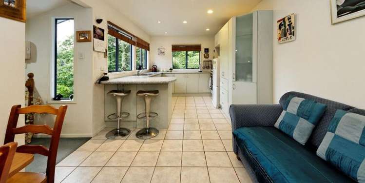 35 Chamari Close Titirangi_7