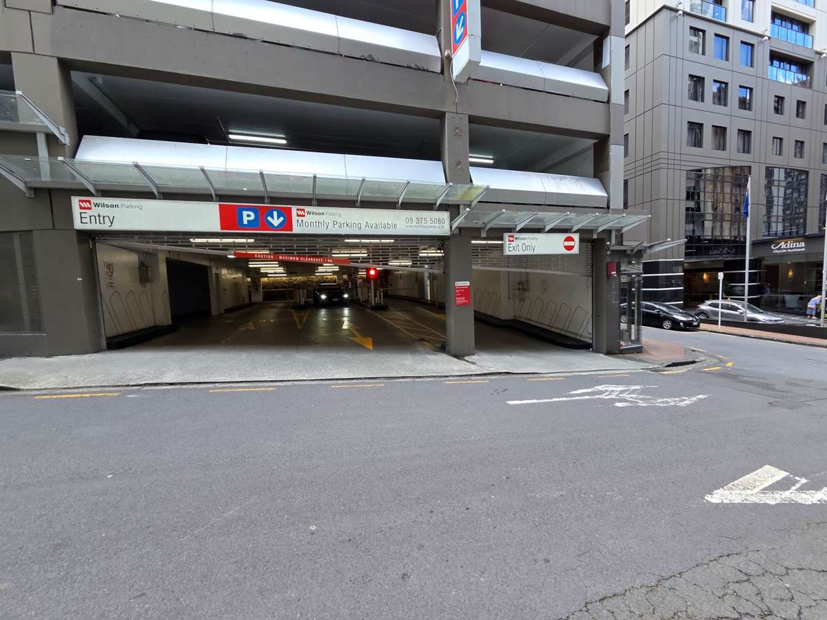 233/76-84 Albert Street_1