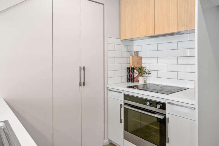 2/129 Brougham Street Addington_9