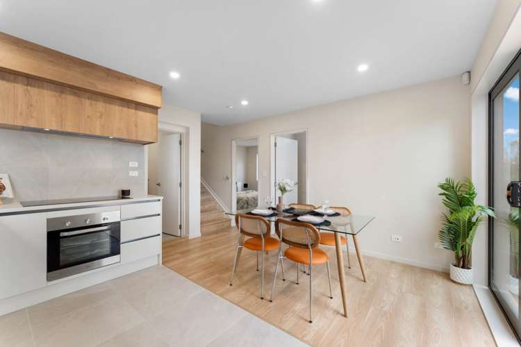 10A Helleur Road Massey_6