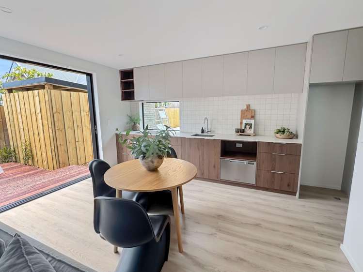 1/96 Colombo St Beckenham_5