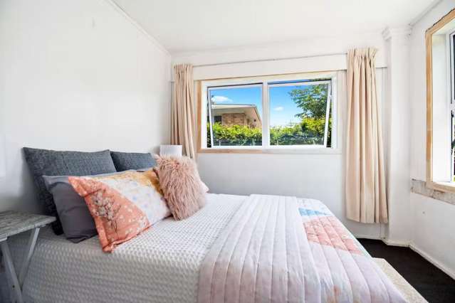 180A Tuhikaramea Road [FLAT] Dinsdale_4