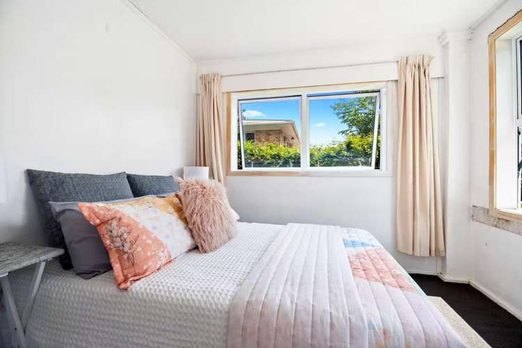 180A Tuhikaramea Road [FLAT] Dinsdale_3