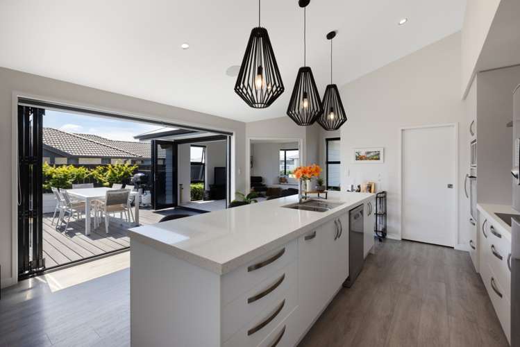 76 Puhirake Crescent Pyes Pa_16