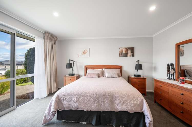 4 Campari Drive Richmond_9
