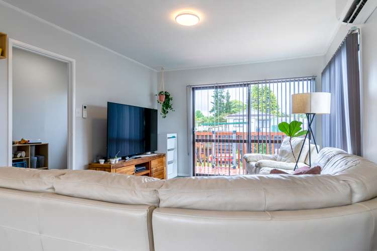 1/16 Edwin Freeman Place Ranui_6