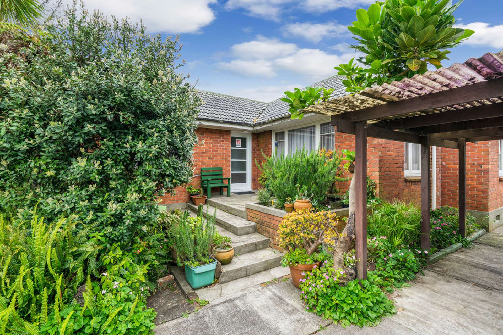 718 Massey Road Mangere_0