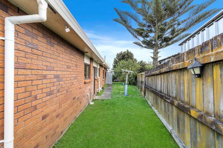 3/11 Anglers Way Wattle Downs_12