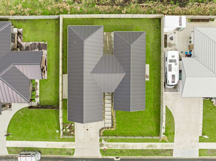 27 Saint Michael Crescent One Tree Point_31