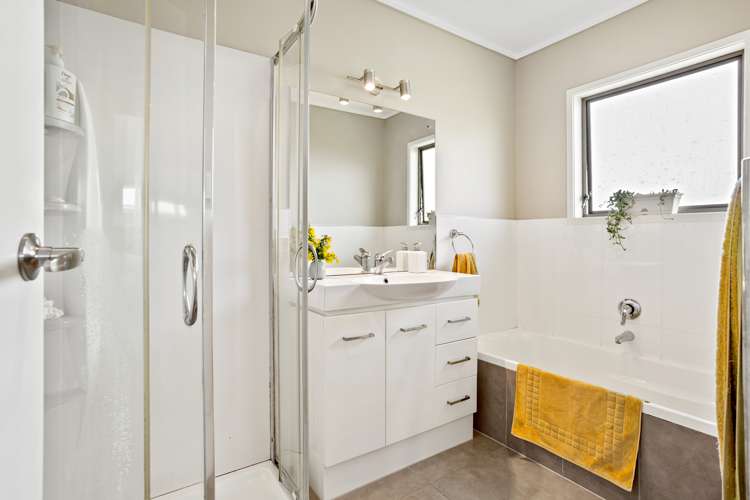 10 Shetland Street Glen Eden_16