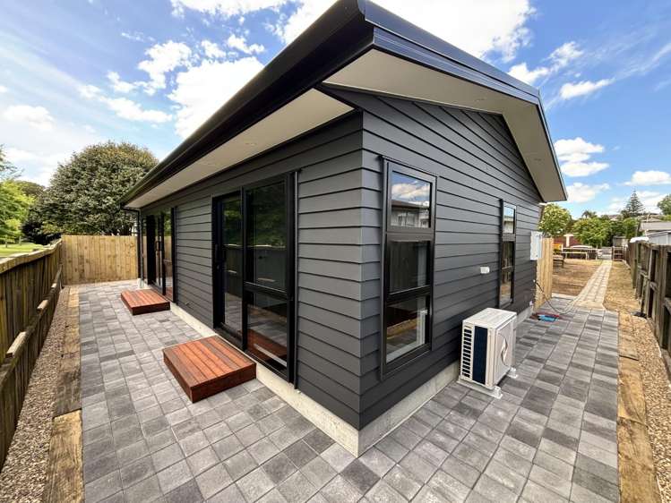 9a Crescent Court Melville_0