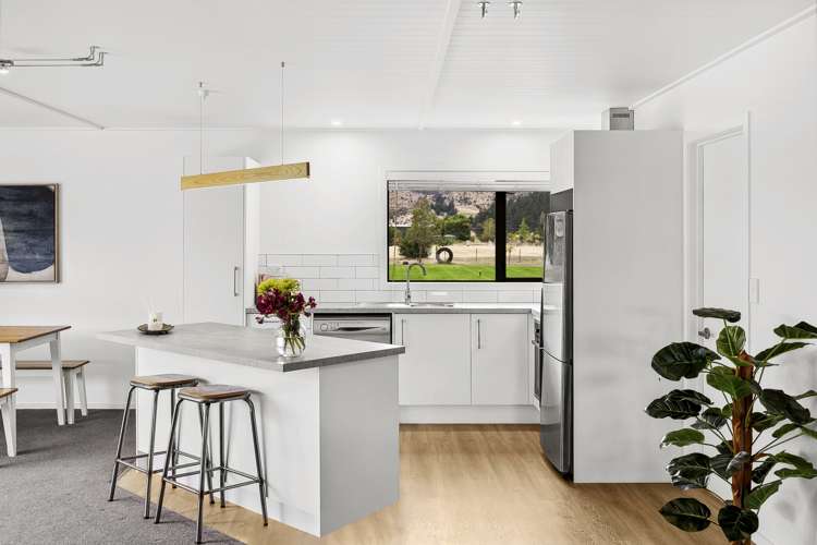 30 Paterson Drive Hawea Flat_2